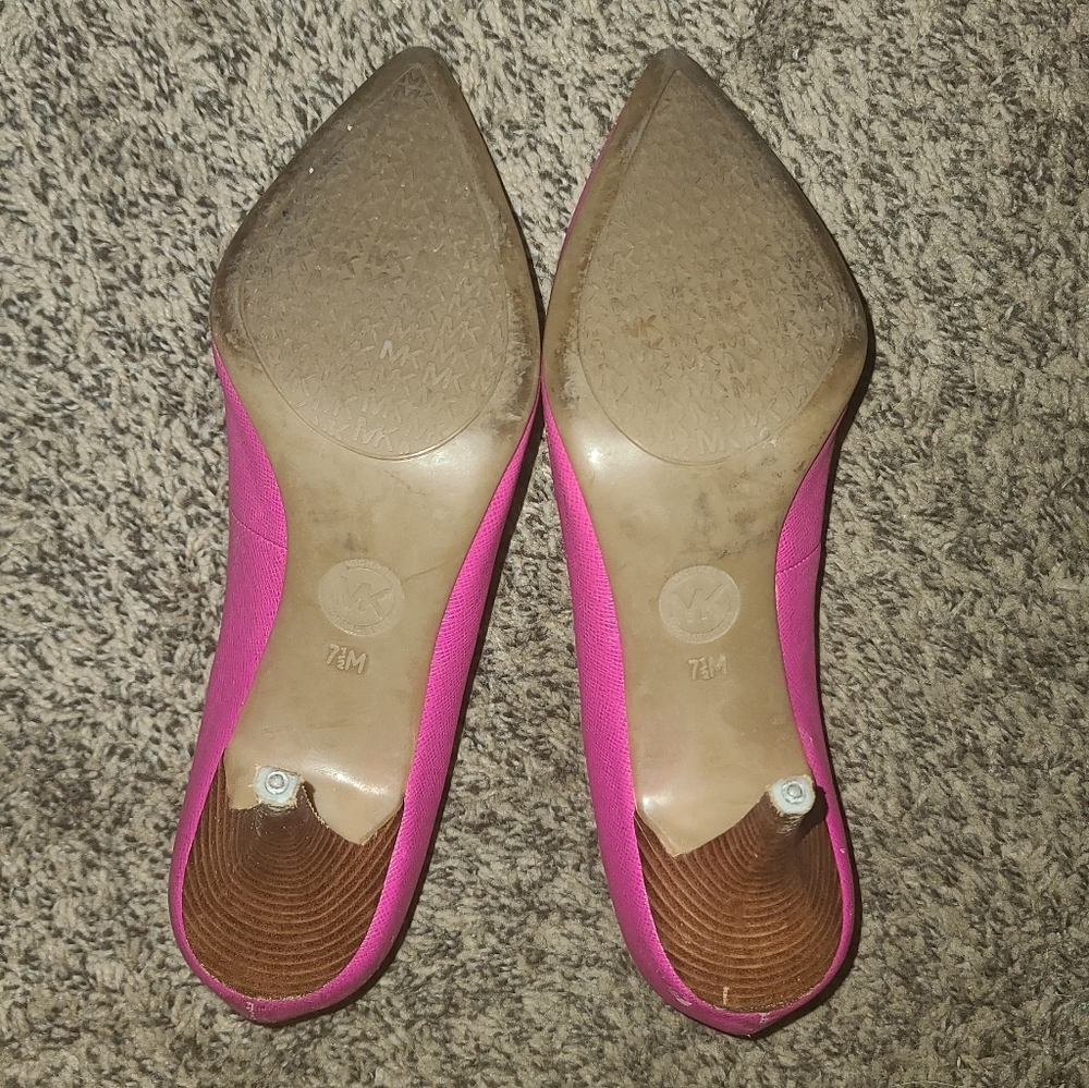 Michael Kors | Fuschia MK-Flex Heels 7.5 - Picture 5 of 6